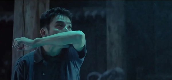 鸿泰利创 华语恐怖片神作，没有它就没有34亿元的票房爆款！